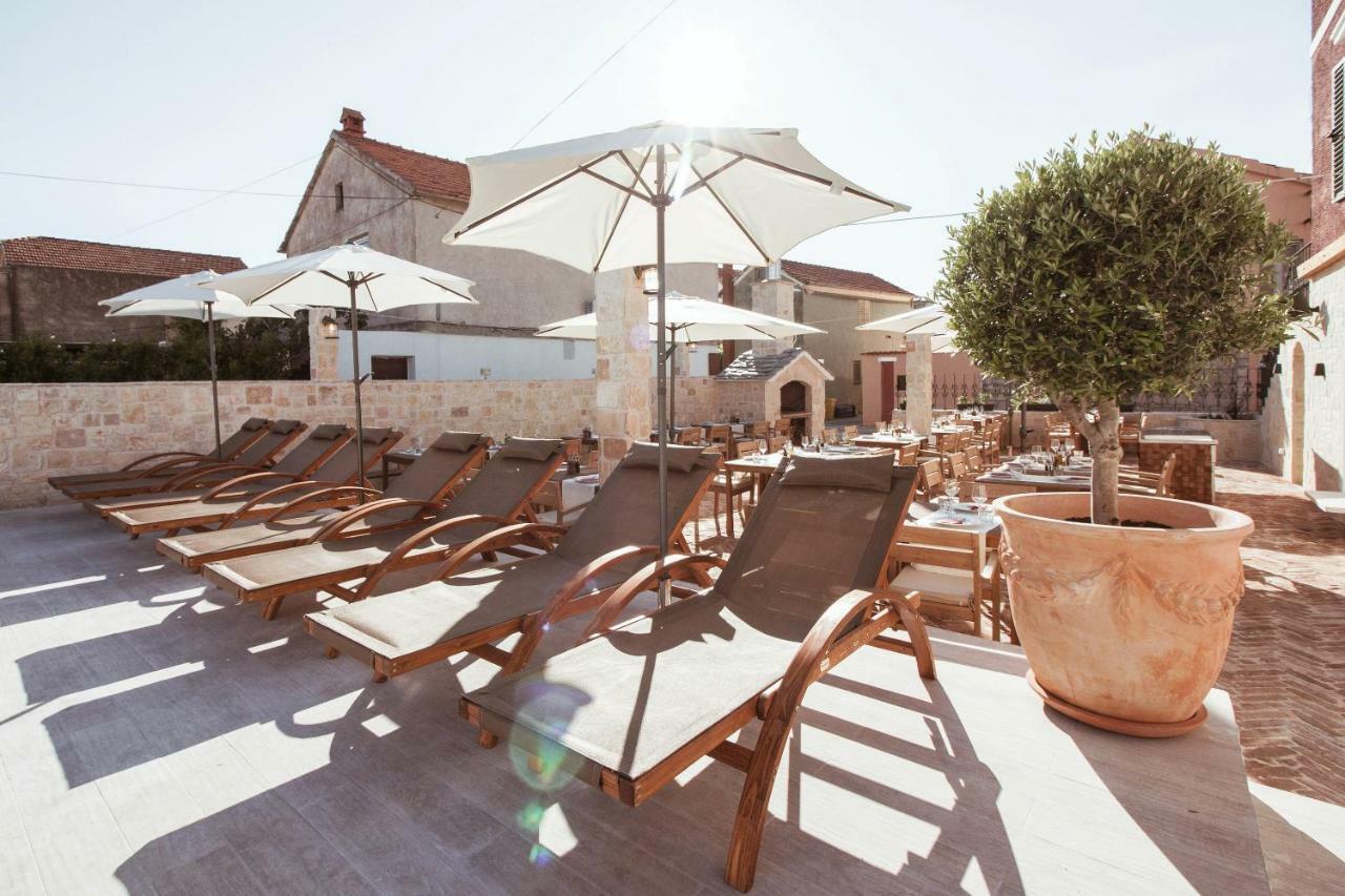 Bed&Breakfast Murterski Dvori מראה חיצוני תמונה